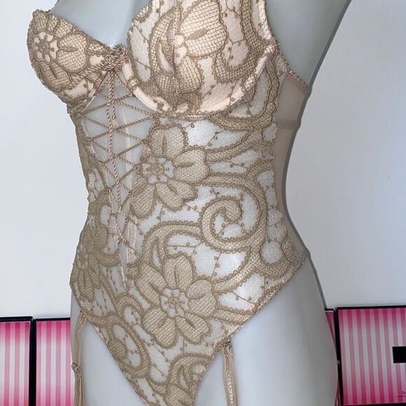 🔥VICTORIA SECRET Lace Teddy Sz 32C - Picture 5 of 8